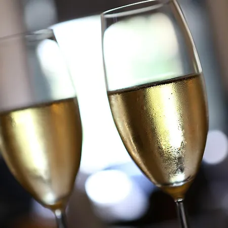 אורחן The Cleveland Tontine