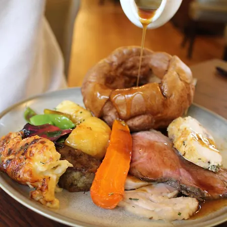 The Cleveland Tontine אורחן נורת'אלרטון