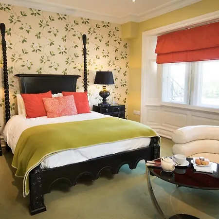 The Cleveland Tontine