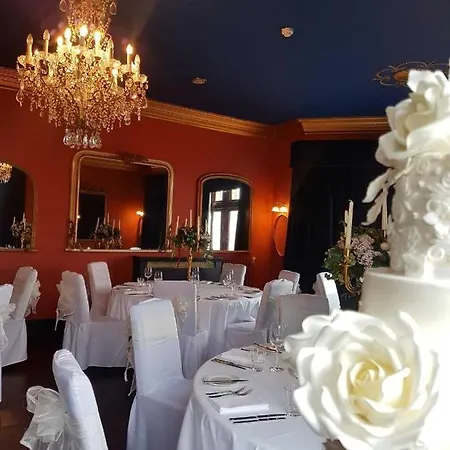 אורחן The Cleveland Tontine נורת'אלרטון