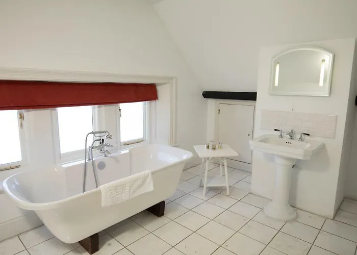 The Cleveland Tontine Inn